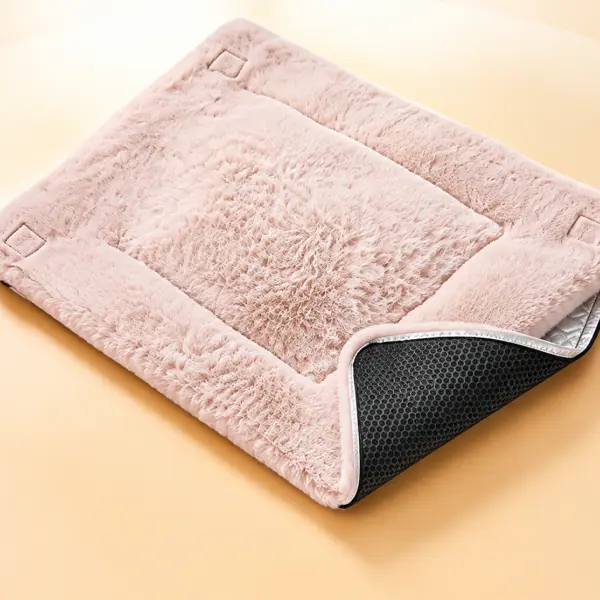 plush pet mat with soft fleece surface