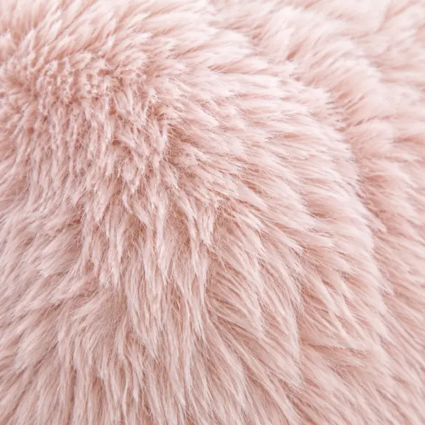Soft plush pet bed fabric texture showing a comfortable and skin-friendly surface suitable for cats and dogs.